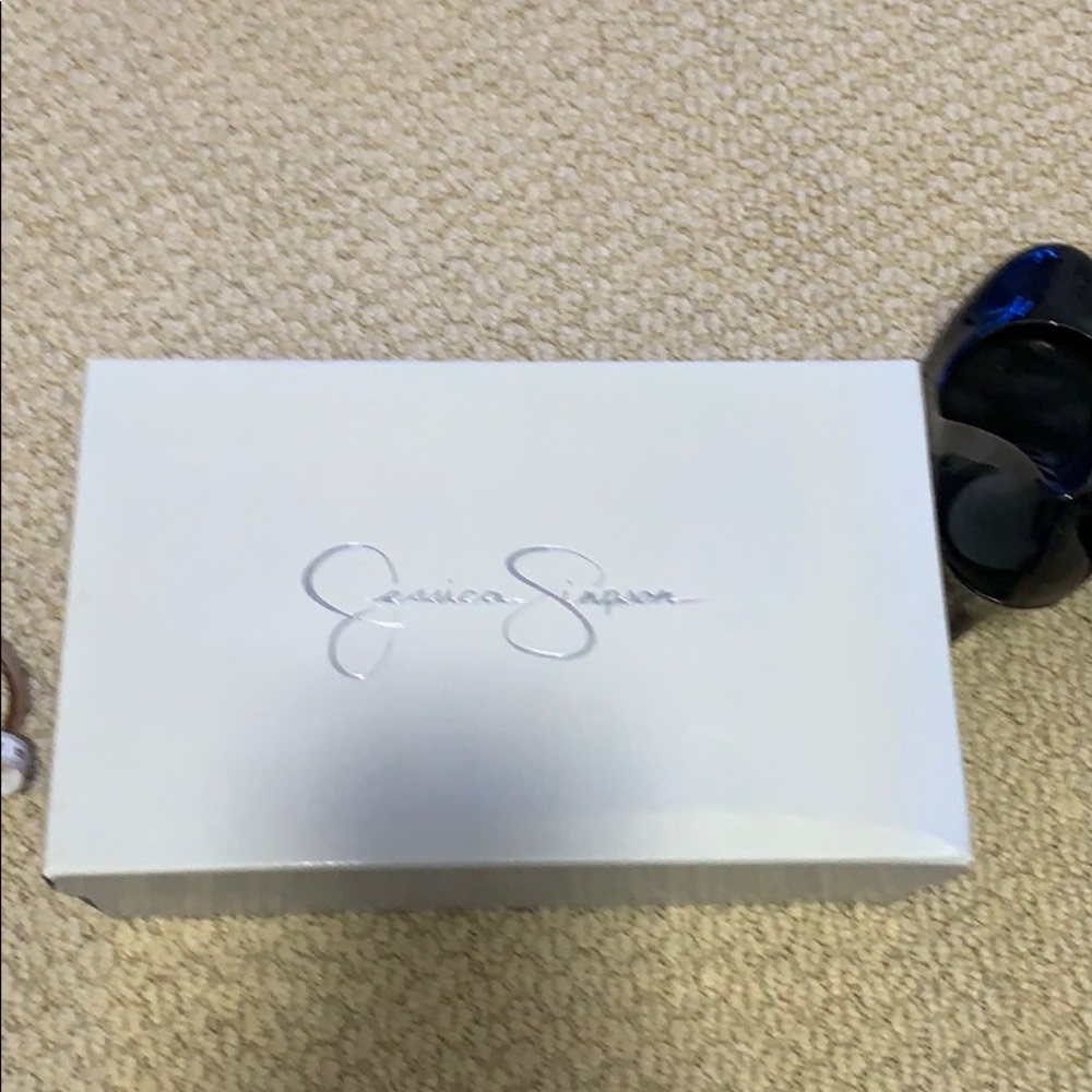 Jessica Simpson Pumps - Picture 6 of 7